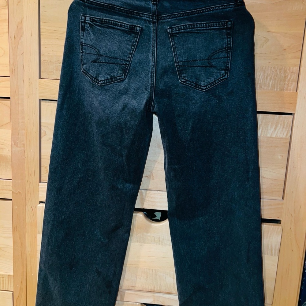 American Eagle Strigid stovepipe jeans.